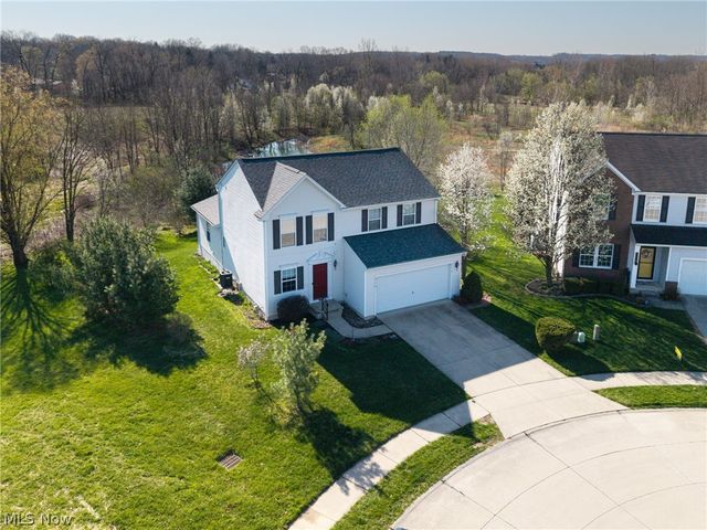 211 Burkdale Court, Wadsworth, OH 44281