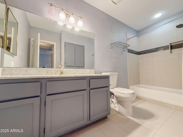 750 E Northern Avenue Unit 2030, Phoenix, AZ 85020