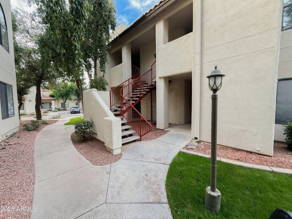 750 E Northern Avenue Unit 2030, Phoenix, AZ 85020