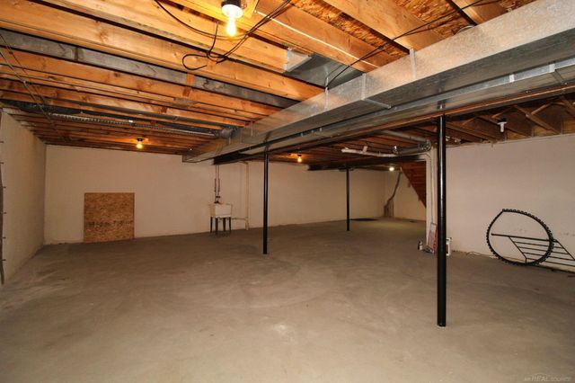 15568 Austin Court, Clinton Twp, MI 48035