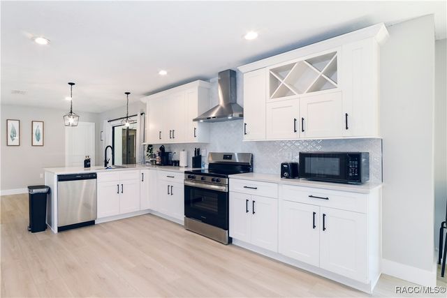 721 N Country Club Drive, Crystal River, FL 34429