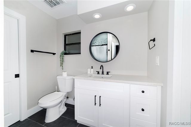 721 N Country Club Drive, Crystal River, FL 34429