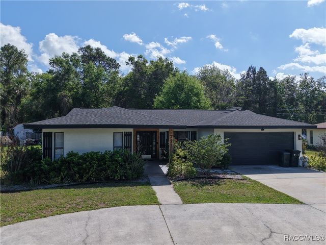 721 N Country Club Drive, Crystal River, FL 34429