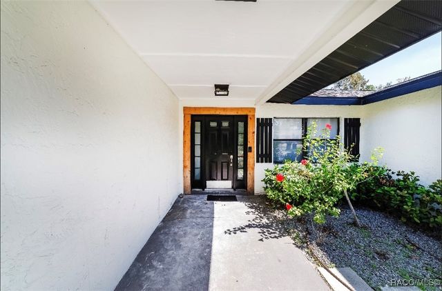 721 N Country Club Drive, Crystal River, FL 34429