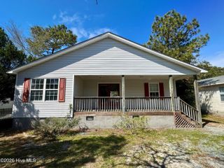 137 NE 31st Street, Oak Island, NC 28465