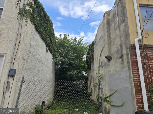1319 N 17TH ST, Philadelphia, PA 19121
