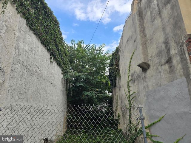 1319 N 17TH ST, Philadelphia, PA 19121
