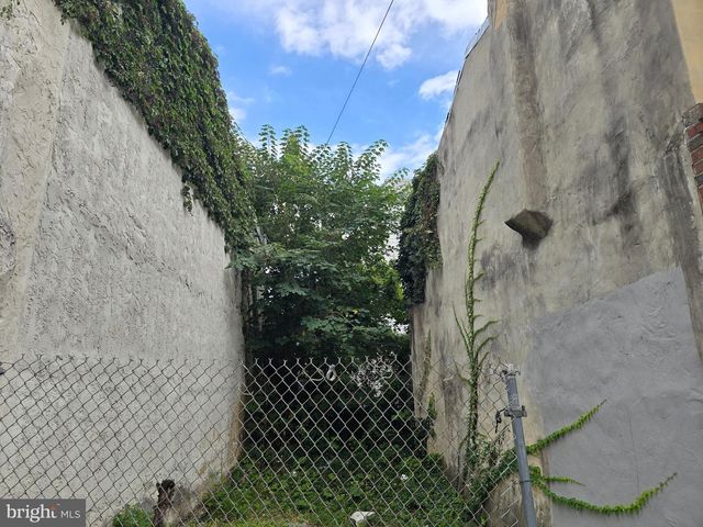 1319 N 17TH ST, Philadelphia, PA 19121