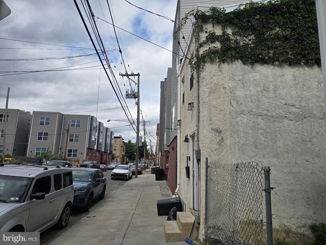 1319 N 17TH ST, Philadelphia, PA 19121