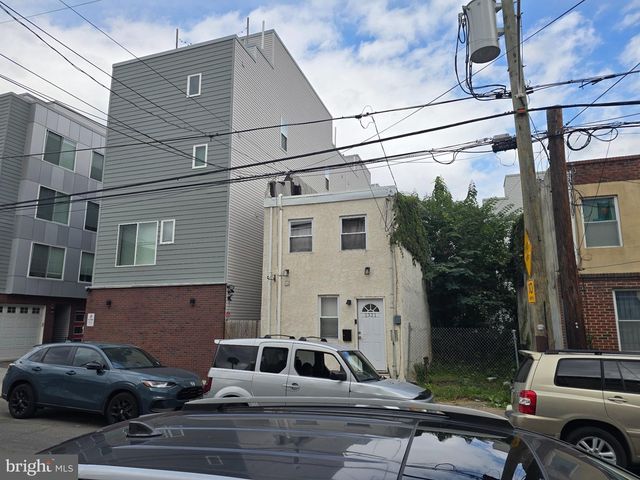 1319 N 17TH ST, Philadelphia, PA 19121