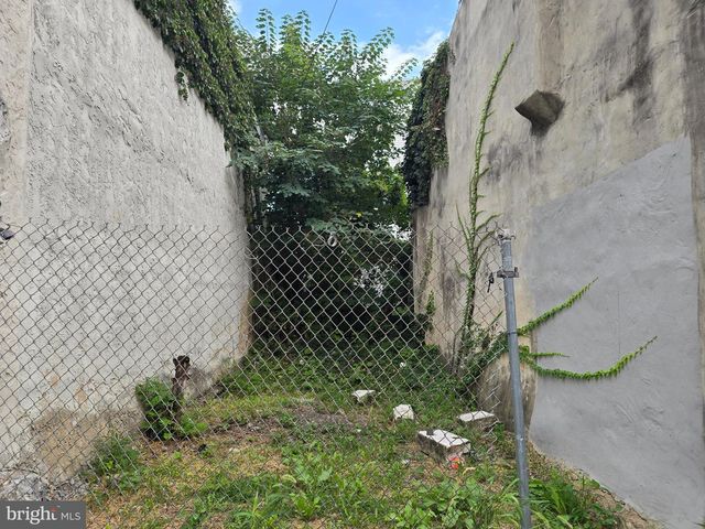 1319 N 17TH ST, Philadelphia, PA 19121