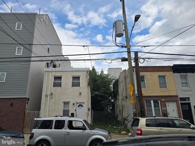 1319 N 17TH ST, Philadelphia, PA 19121