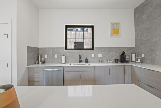 466 South Lane, 466, Columbus, OH 43206