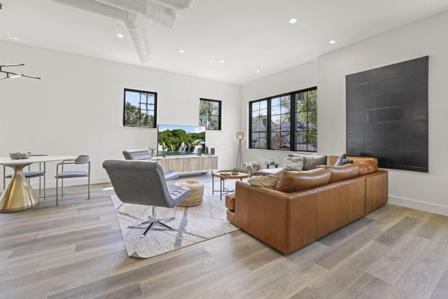 466 South Lane, 466, Columbus, OH 43206