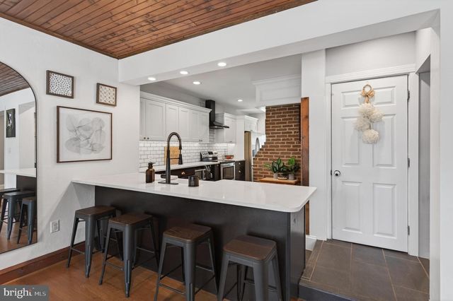 1018 VALLEYBROOK RD, Garnet Valley, PA 19060