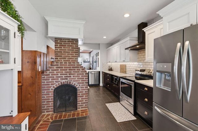 1018 VALLEYBROOK RD, Garnet Valley, PA 19060