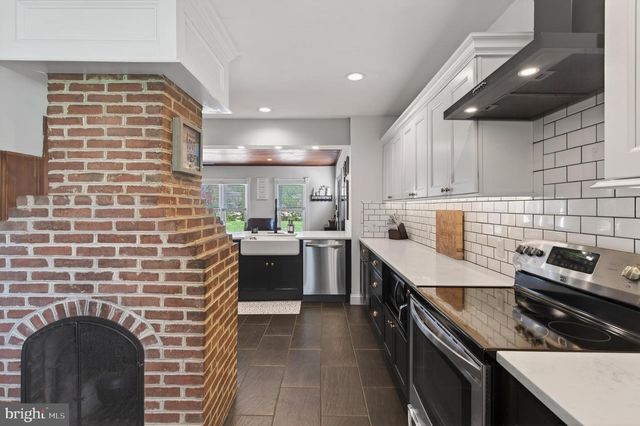 1018 VALLEYBROOK RD, Garnet Valley, PA 19060