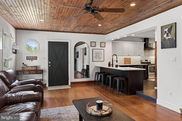 1018 VALLEYBROOK RD, Garnet Valley, PA 19060