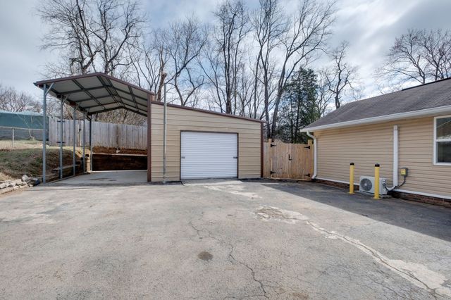 924 Denise Dr, Old Hickory, TN 37138