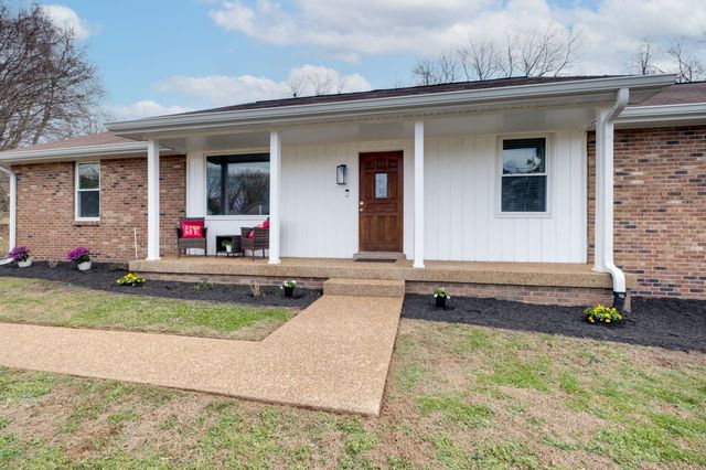 924 Denise Dr, Old Hickory, TN 37138