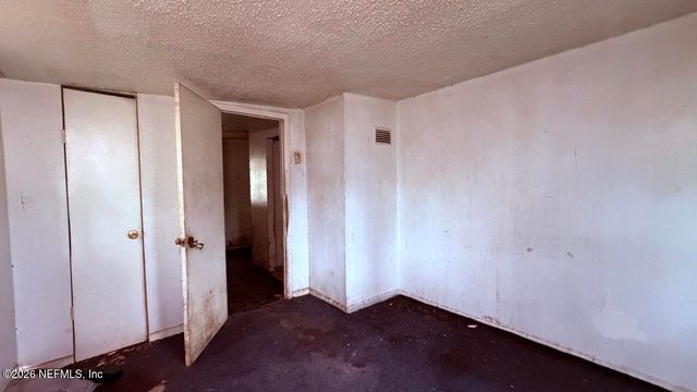 10482 PINEHURST Drive, Jacksonville, FL 32218