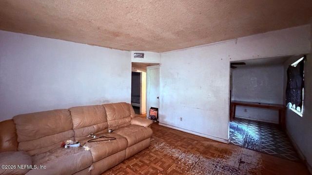 10482 PINEHURST Drive, Jacksonville, FL 32218