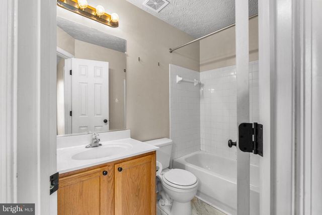 261 DOUGLAS ST, Elkton, MD 21921