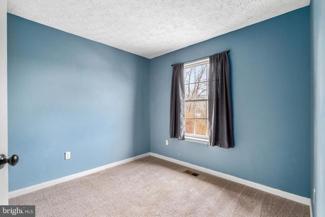 261 DOUGLAS ST, Elkton, MD 21921