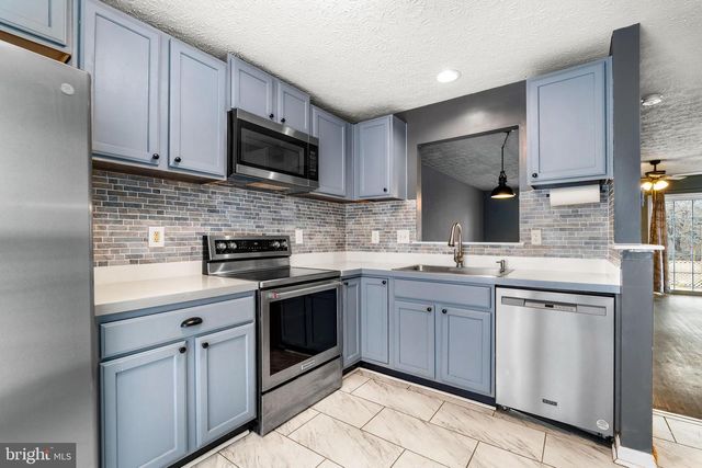 261 DOUGLAS ST, Elkton, MD 21921