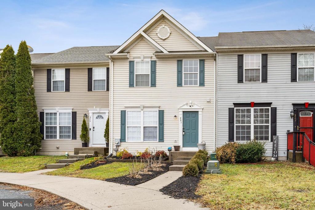 261 DOUGLAS ST, Elkton, MD 21921