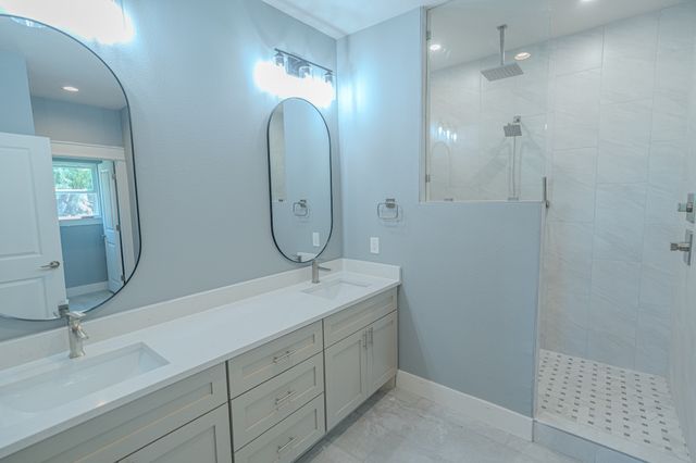 4910 Terlingua Drive, Granbury, TX 76048