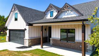 4910 Terlingua Drive, Granbury, TX 76048