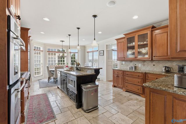 62 Lake Forest Blvd, Huntsville, AL 35824