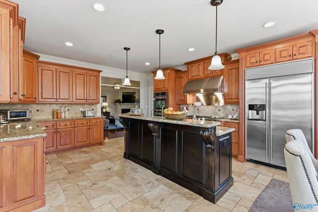 62 Lake Forest Blvd, Huntsville, AL 35824