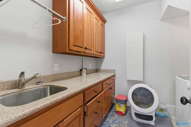 62 Lake Forest Blvd, Huntsville, AL 35824