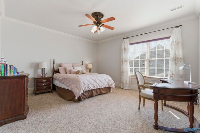 62 Lake Forest Blvd, Huntsville, AL 35824