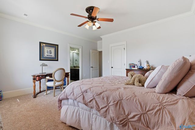 62 Lake Forest Blvd, Huntsville, AL 35824