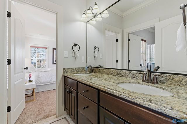 62 Lake Forest Blvd, Huntsville, AL 35824