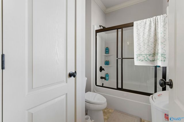 62 Lake Forest Blvd, Huntsville, AL 35824