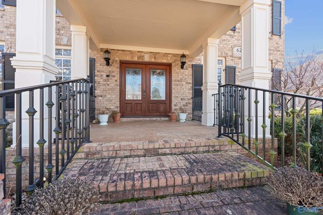 62 Lake Forest Blvd, Huntsville, AL 35824