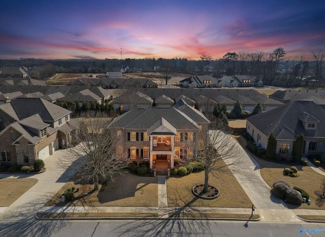 62 Lake Forest Blvd, Huntsville, AL 35824