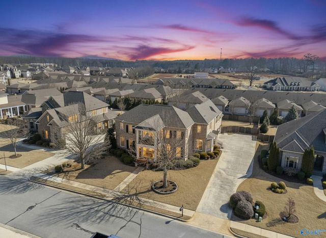 62 Lake Forest Blvd, Huntsville, AL 35824