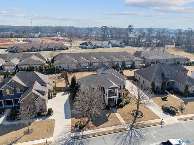 62 Lake Forest Blvd, Huntsville, AL 35824