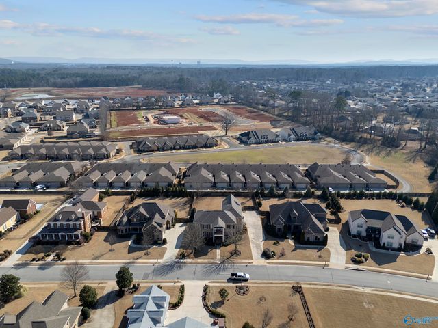 62 Lake Forest Blvd, Huntsville, AL 35824