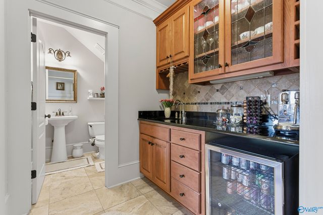 62 Lake Forest Blvd, Huntsville, AL 35824