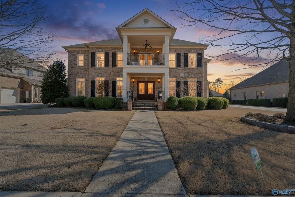 62 Lake Forest Blvd, Huntsville, AL 35824