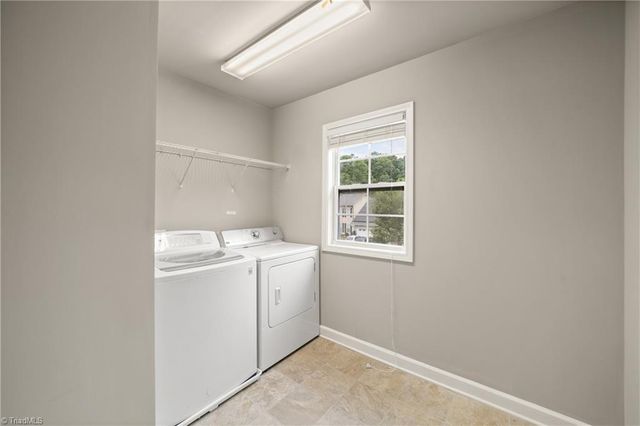 223 N Wentworth Drive, Mocksville, NC 27028