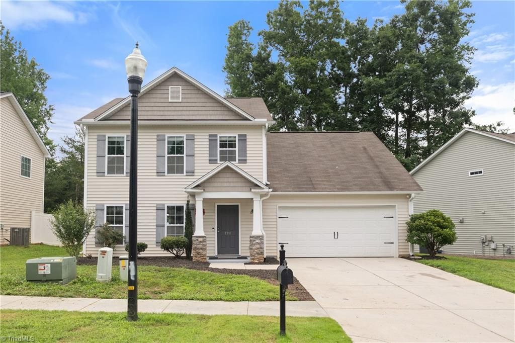 223 N Wentworth Drive, Mocksville, NC 27028
