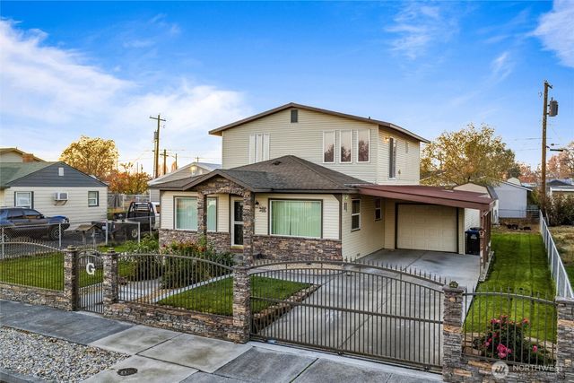 2208 W Spruce, Moses Lake, WA 98837