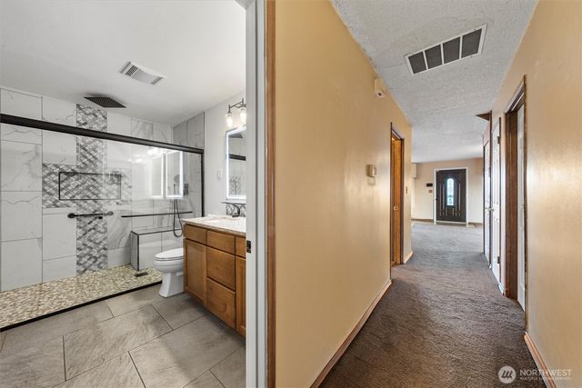 2208 W Spruce, Moses Lake, WA 98837